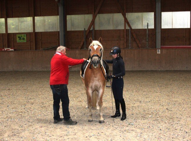 650x480-crop-90-trainingsleiter_andreas_mueller_antes_stzute_und_annika_dechert