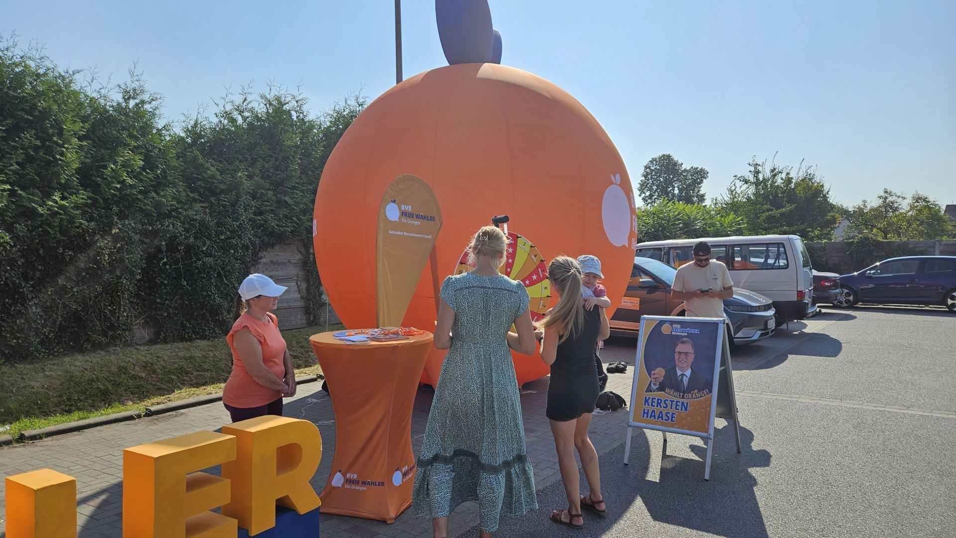 Die Frische-Orangen-Tour in Friedersdorf. Foto: Dörthe Ziemer