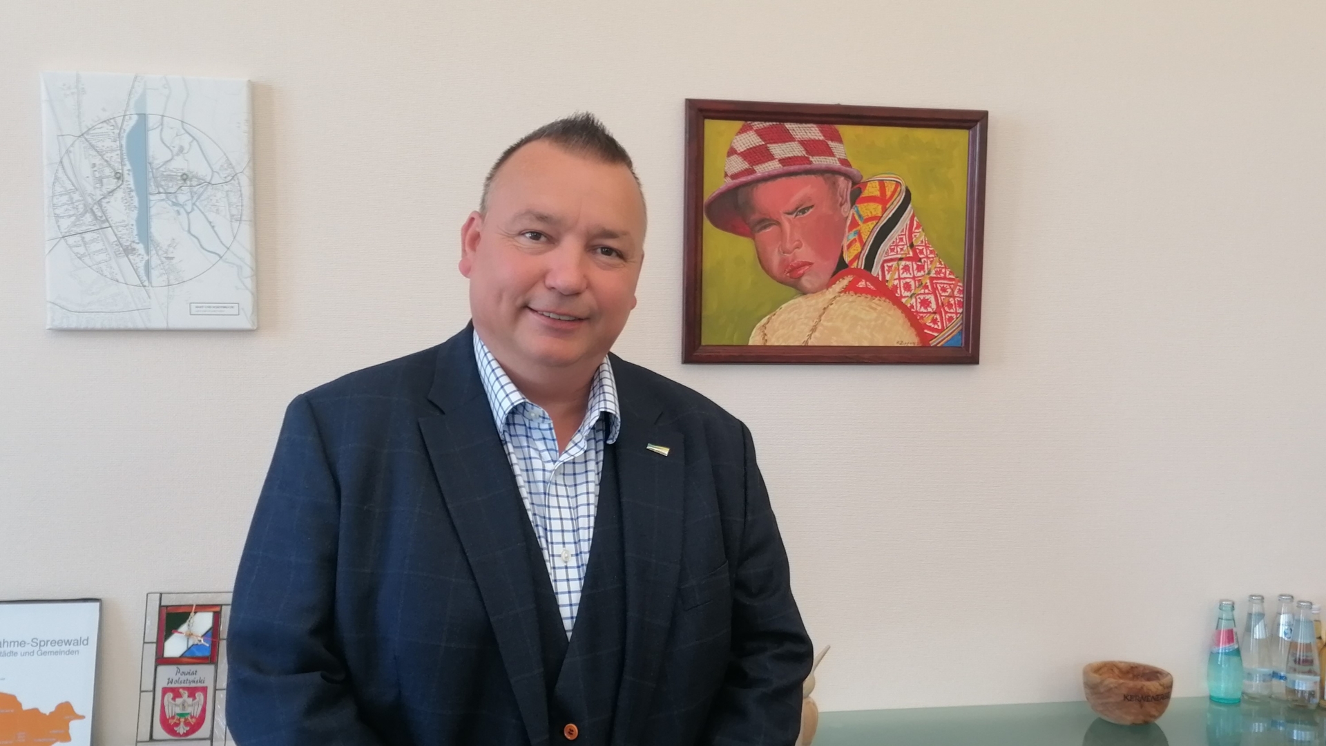 Sven Herzberger in seinem neuen Büro in der Lübbener Reutergasse.. Foto: Dörthe Ziemer