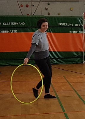 Anja Mühe, zertifizierte Hoopdance-Trainerin