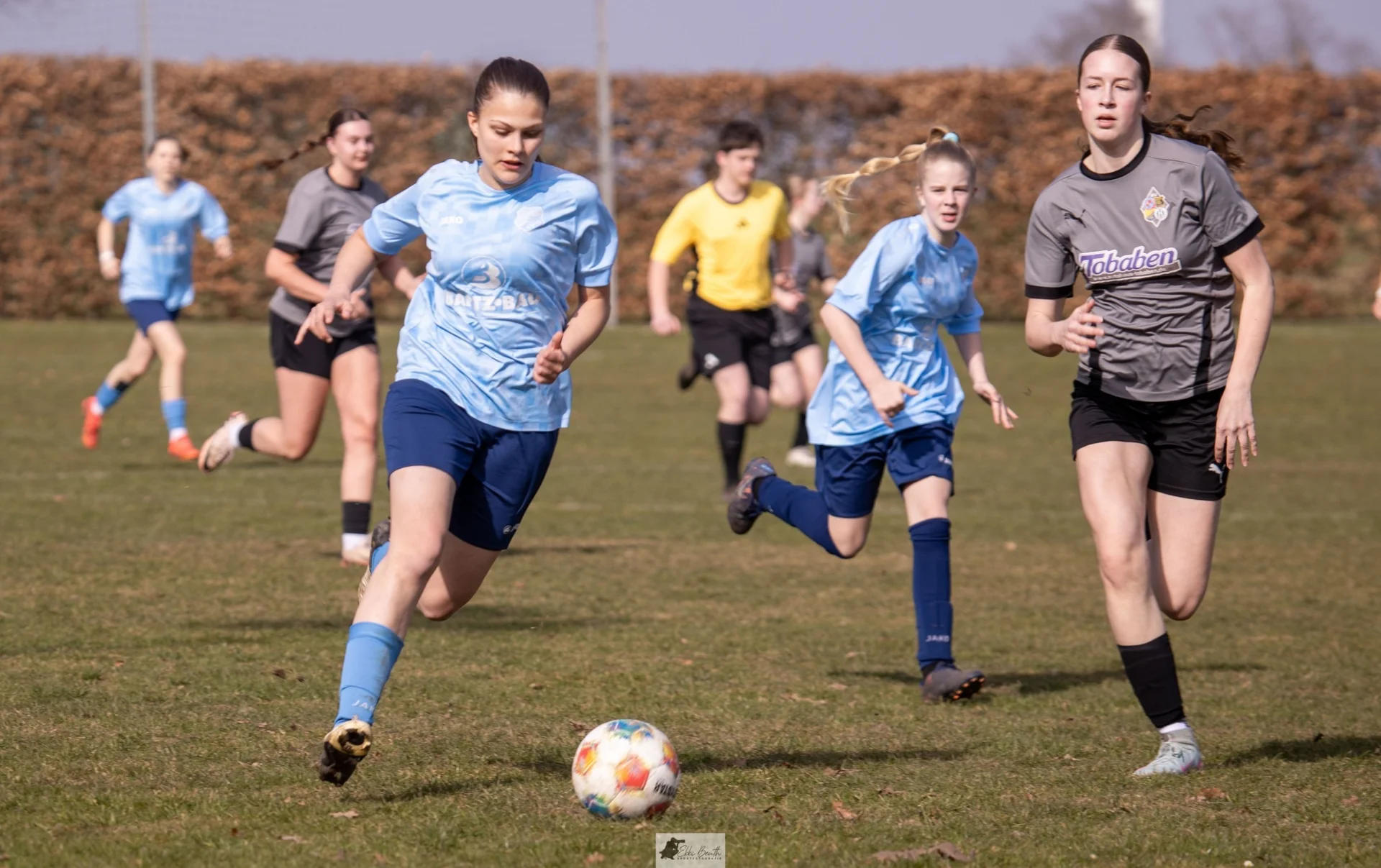 Aktuell liegen unsere U17-Mädels an der Tabellenspitze
