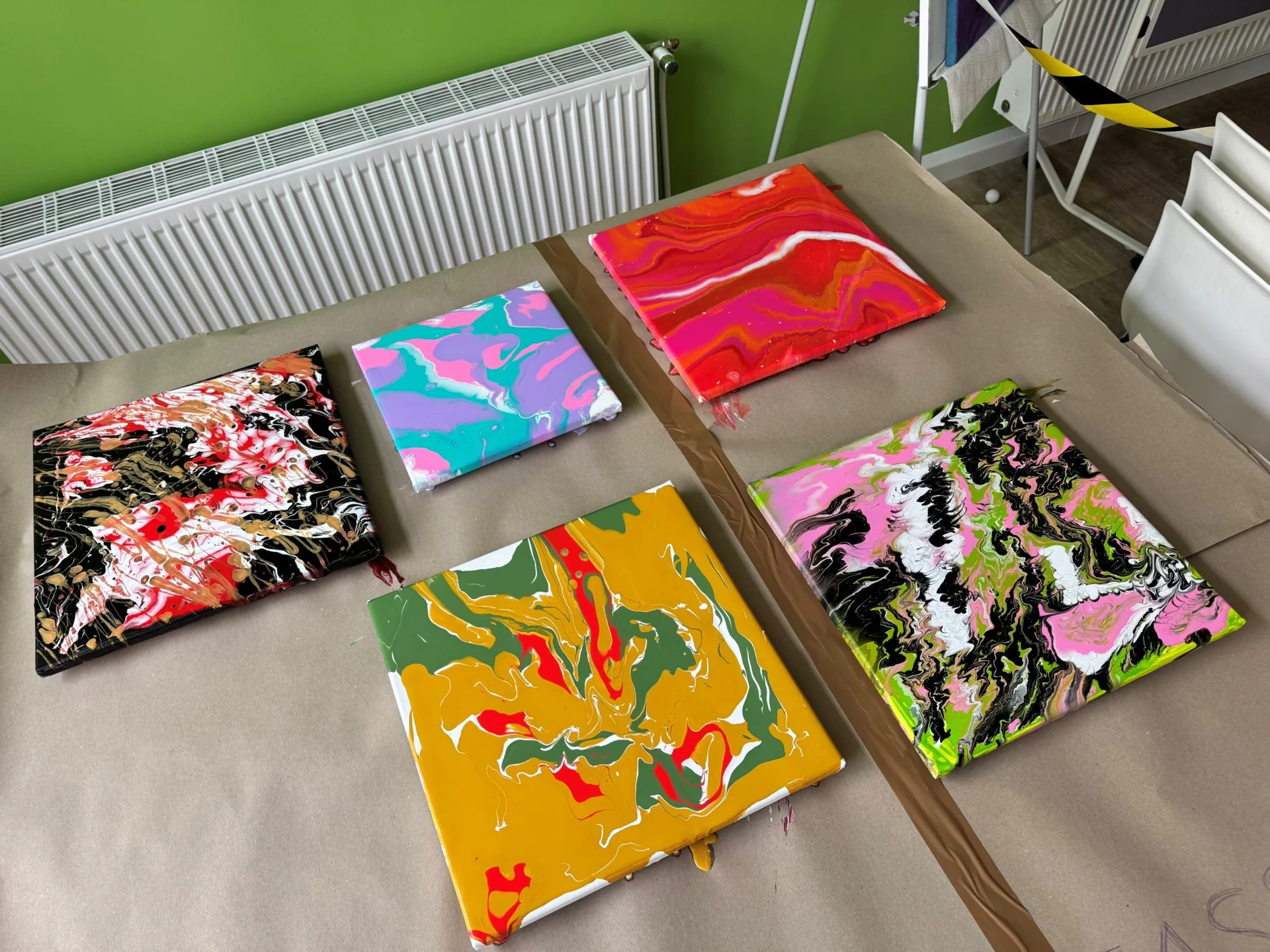 Pouring-Workshop mit Nicole Karas