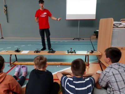 Erster Platz im Grundschul-Award der Zukunftsflieger (Bild vergr&ouml;&szlig;ern)