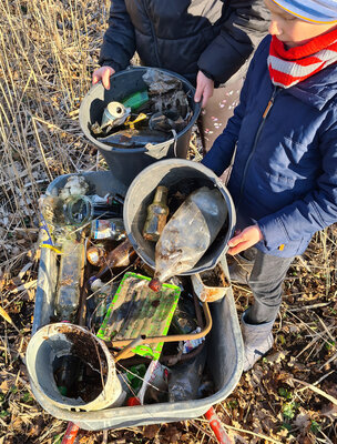 Foto zur Meldung: Müllsammel-Aktion im Torfmoor
