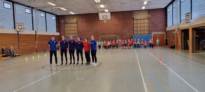 Foto zur Meldung: Handballtag für die 3. Klassen