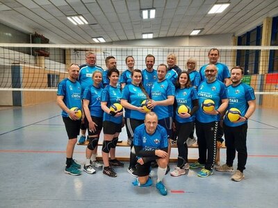 Meldung: Volleyballmannschaft des TSV Wefensleben 1990 e.V. erhielt ihre neuen Trikots