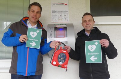 Meldung: Gemeinsam gegen den Herztod: Frei zugänglicher Defibrillator am Sportheim des SV Mackensen