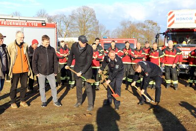 Vorschaubild der Meldung: In Hönow beginnen die Bauarbeiten für das neue Feuerwehrgerätehaus