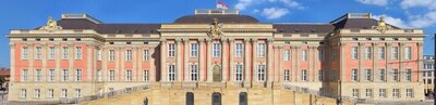 Sitz des Landtages Brandenburg seit 2014: das Landtagsgebäude am Alten Markt in Potsdam  © Landtag Brandenburg/Manuel Dahmann