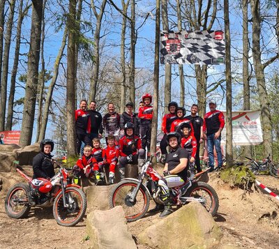 Saisonstart der hessischen Trialer in Hammelbach (Bild vergrößern)