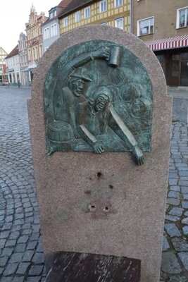 Schriftzug am Bassewitzbrunnen entwendet