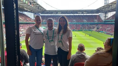 Ausflug der Nachwuchsschiedsrichterinnen zum DFB Pokalfinale der Frauen (Bild vergrößern)