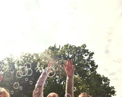 Foto zur Meldung: Mottopause mit vielen Seifenblasen