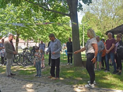 Foto zur Meldung: Spielplatz in Klein Kienitz eingeweiht