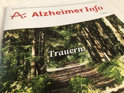 Foto zur Meldung: Alzheimer Info 2/2023