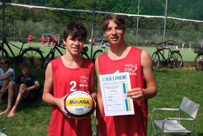 Foto zur Meldung: Julius-C. Rumpel und Leo Berghof erringen bei U16 SBVV-Beachmeisterschaften den vierten Platz