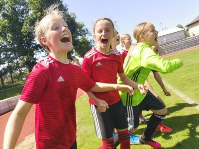Meldung: U12-Mädels gewinnen NOFV-Turnier in Taucha