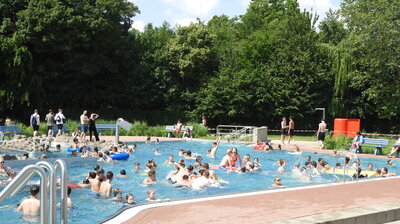 Bei hochsommerlichem Wetter