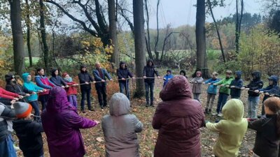 Klassenausflug in den Hochseilgarten (Bild vergrößern)