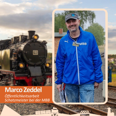 Foto zur Meldung: Von Heimatliebe und Eisenbahnmagie mit einem Augenzwinkern: Marco Zeddel und sein Weg zur Mansfelder Bergwerksbahn.