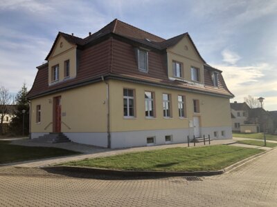 Bibliothek Hohenleipisch geschlossen (Bild vergr&ouml;&szlig;ern)