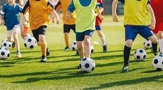 Fußballtraining für F und E- Junioren (Bild vergrößern)