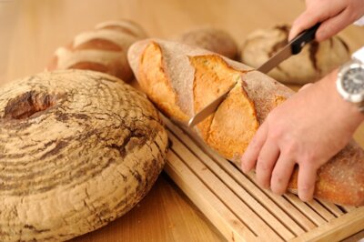 Qualitätsprüfung im Bäckerhandwerk (Bild vergrößern)