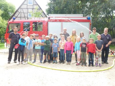 Hürbener Ferienprogramm: Ein Tag bei der Feuerwehr (Bild vergrößern)