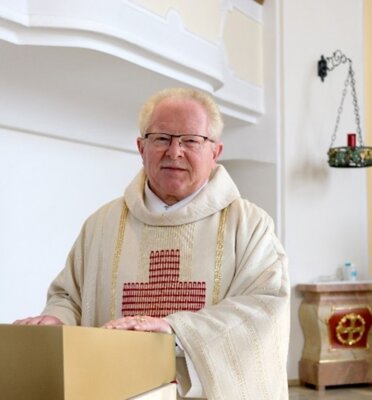 Monsignore Pfarrer BGR Augustin Sperl (Bild vergrößern)
