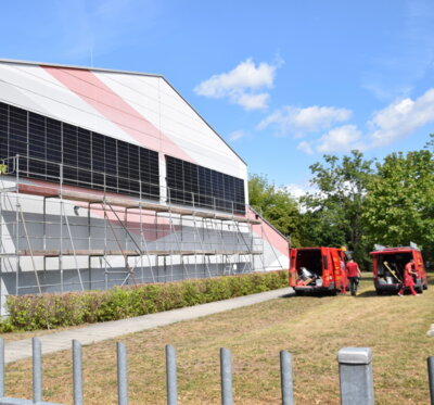Die Batterie ist voll: Sporthalle Schipkau zapft die Kraft der Sonne an