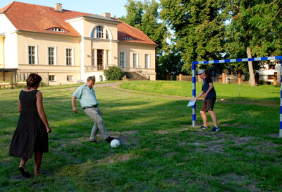 Foto zur Meldung: Fußballtore im Gutspark Groß Machnow