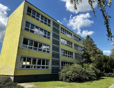 Oberhavels Bildungsausschuss besucht Libertasschule (Bild vergrößern)