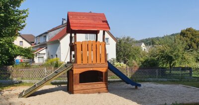 Meldung: Aufbau eines Spielhauses am Dorfgemeinschaftshaus im Ortsteil Ringenhain