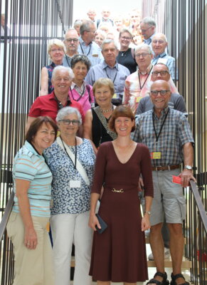 Meldung: Besuch des Landtages und der Rheingauer Weinwoche