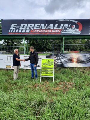 Meldung: Grasbahnrennen Neuenhasslau: Premiere auf dem E-DRENALIN Kinzigtalring