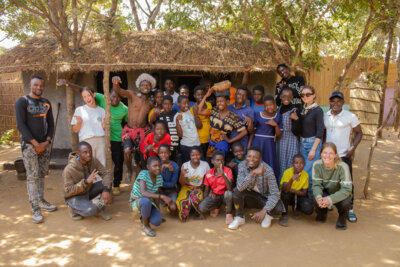 Besuch im Chingalire Village - Eine Reise durch die malawische Kultur (Bild vergrößern)
