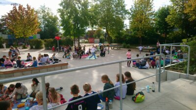 Meldung: Augustinus-Tag mit Picknick auf dem Schulhof