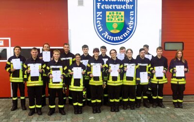 Truppmannteil 1 (Grundlehrgang Feuerwehr) erfolgreich absolviert (Bild vergrößern)