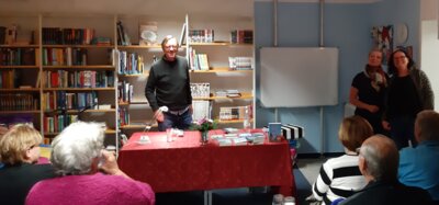 Krimiautor Krischan Koch zu Gast in der Bibliothek „Bettina von Arnim“ (Bild vergrößern)