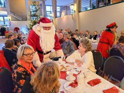 Heimelige Stimmung herrschte bei den Seniorenweihnachtsfeiern vergangenes Jahr im Sudhaus. Diesmal wird wieder im Kulturhaus gefeiert. Foto: Beate Vo-gel/Stadt Pritzwalk (Bild vergrößern)