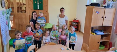 Meldung: Frühe Umweltbildung fördern: Kindergarten „Löwenzahn“ erhält einmaliges SchmökerHaus