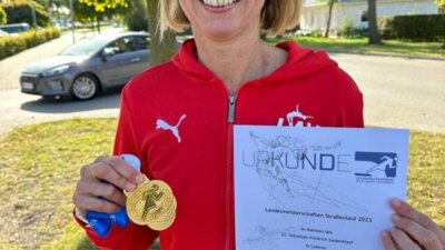 Alexandra Puhlmann zu Gold! (Bild vergrößern)