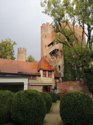 Unsere Klassensprecher zu Gast auf der Burg Schwaneck (Bild vergrößern)