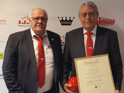 Jürgen Franke mit DKB-Präsidenten Uwe Oldenburg bei der Bundesversammlung 2019 in Saarbrücken. Foto: DKB