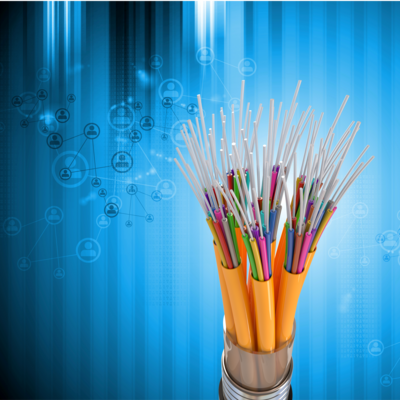 Glasfaserkabel ermöglichen besonders hohe Geschwindigkeiten bei der Nutzung des Internets. Grafik: pixabay/RosZie (Bild vergrößern)