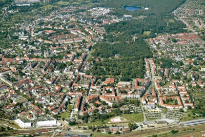 2.	Luftbild von Wittenberge mit dem Kerngebiet der Landesgartenschau 2027 I Foto: Burkhard Kuhn (Bild vergrößern)