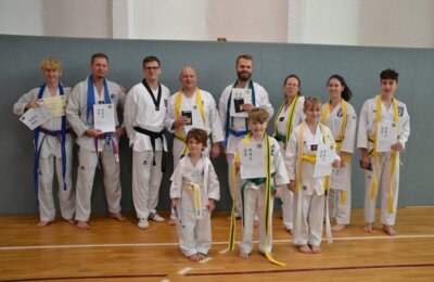 Sek. Taekwondo: Gürtelprüfung II/2023 (Bild vergrößern)