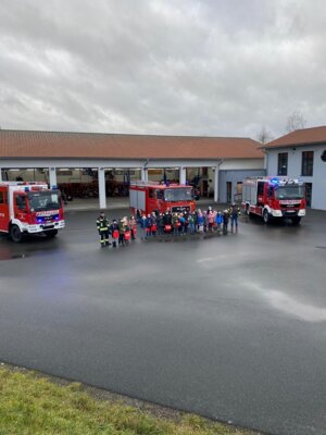 Meldung: Grundschule in der Feuerwehr!
