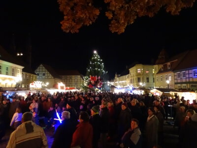 Advent, Advent – Lichterfest am 1. Dezember und Weihnachtszauber zum Erlebnismarkt am 2. Dezember in Kyritz
