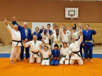 Franz Kofler mit dem Judo Projekt 1000 zum zweiten Mal beim Sportclub Charis 02 (Etappenziel 521/1000) (Bild vergrößern)